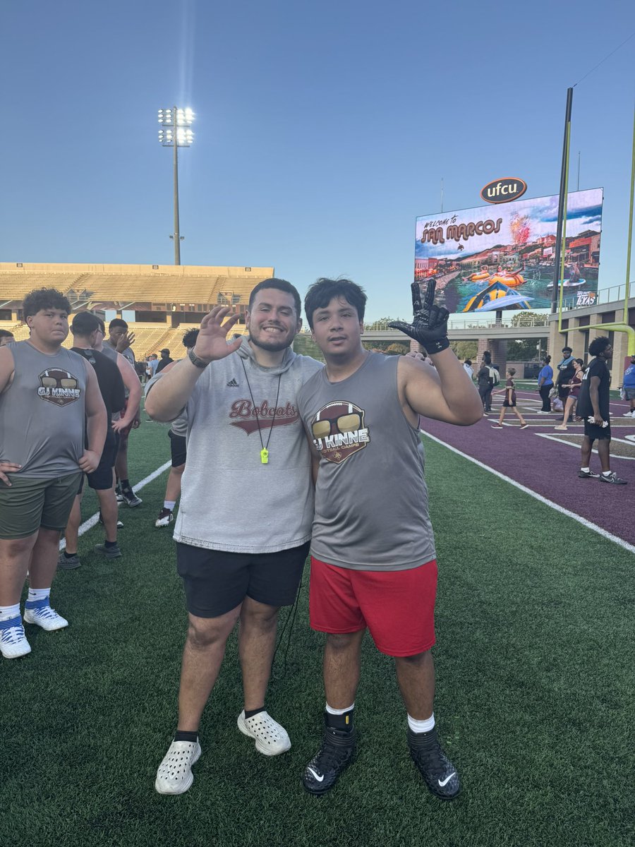 Ag_FernandezJr's tweet image. Had a great time today at @GJKinne camp. Put in a lot of work and went up against some great talent. Shoutout to coaches @andrewcobus @CoachGuillermo_ for the experience! #TakeBackTexas