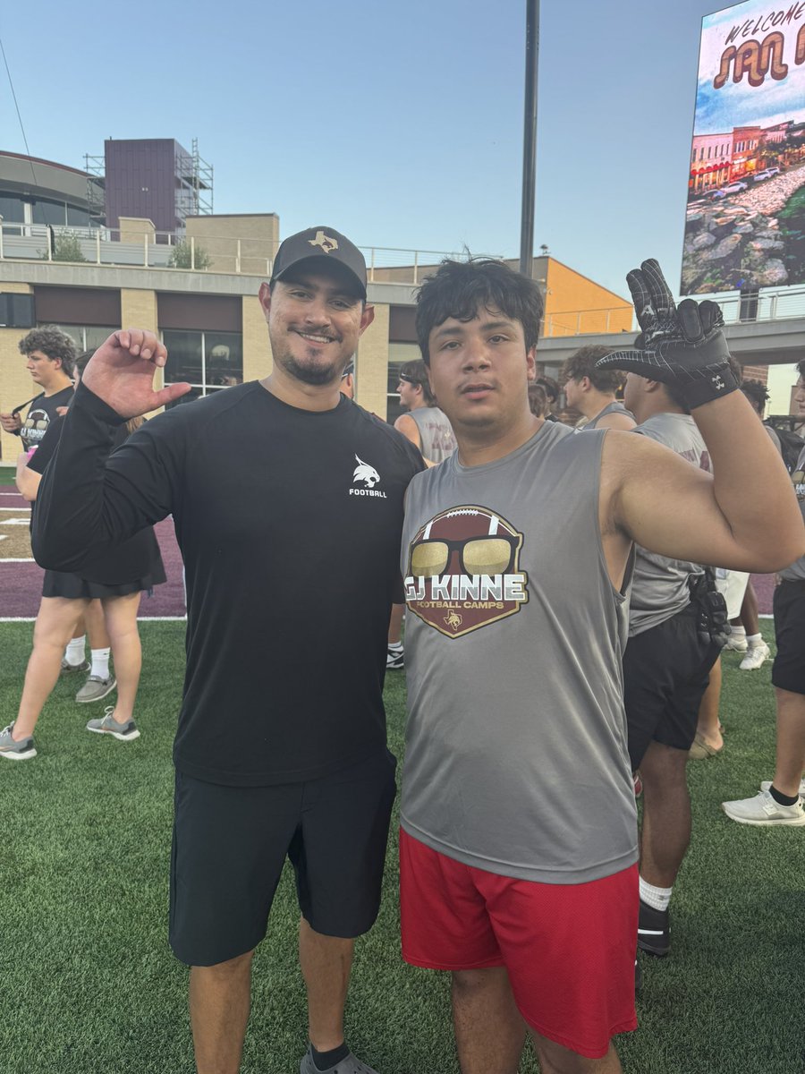 Ag_FernandezJr's tweet image. Had a great time today at @GJKinne camp. Put in a lot of work and went up against some great talent. Shoutout to coaches @andrewcobus @CoachGuillermo_ for the experience! #TakeBackTexas