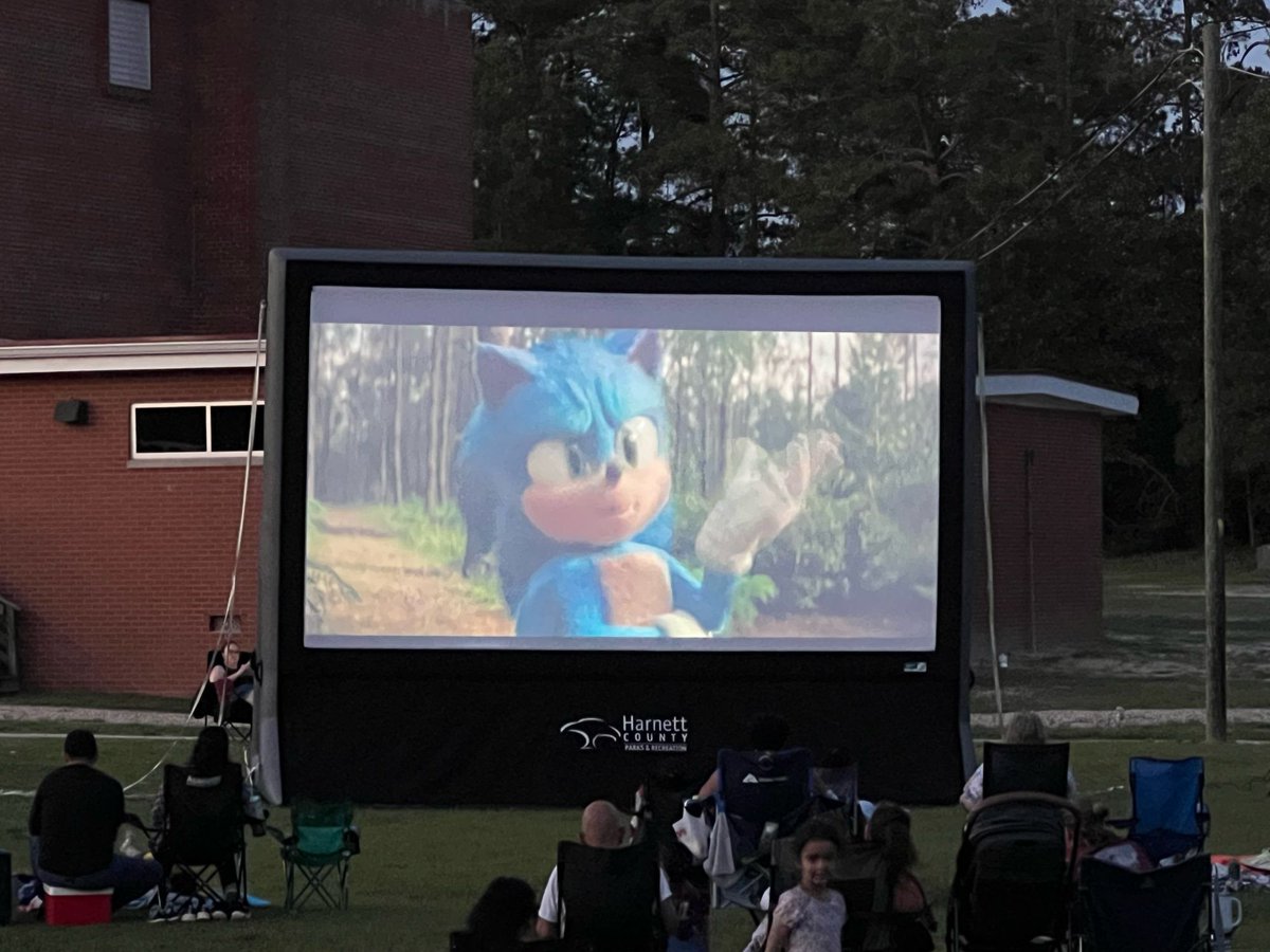HarnettCoParks's tweet image. Thanks to everyone who joined us for “Sonic the Hedgehog 3” at the Benhaven Community Center & Park this evening!
A special shoutout to Zaxby’s of Cameron for sponsoring this event!
#harnettcounty #harnettparks #movieinthepark #sonic3 #benhaven
