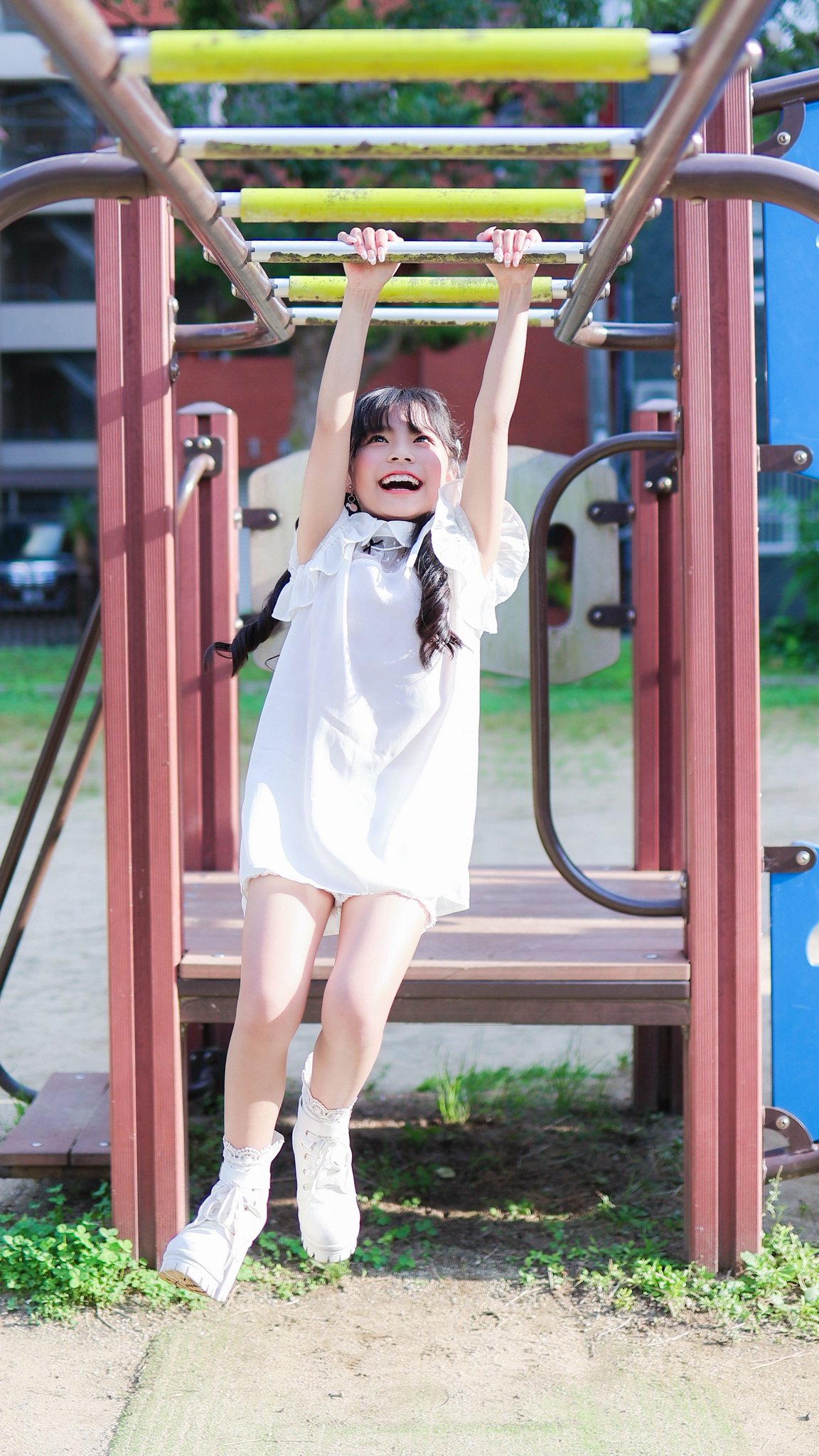 はなちゃん 最近食欲が爆発しててやばい😇 . ほんとにツナギ着れなくなって