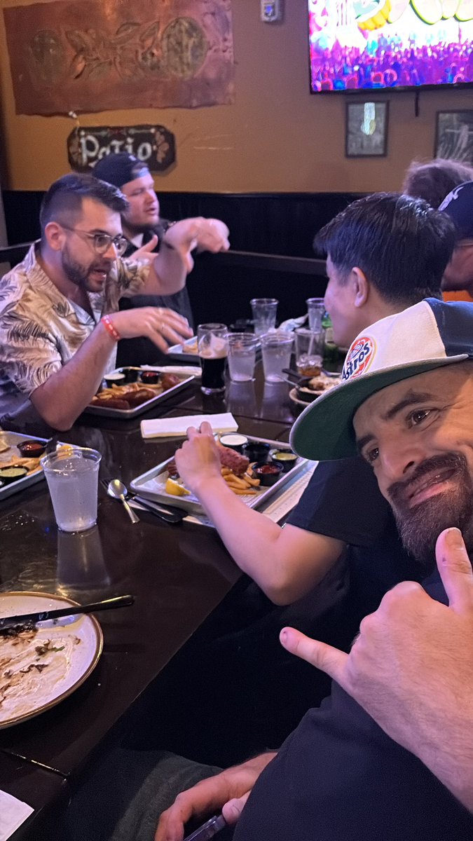 Dinner with <a href="/GoosemanCS/">Minh Le</a> and friends. Fucking love this community so much. I love yall. Everything here in austin has been a dream for real. I feel much bigger than Ive ever been. Meeting new faces here has yet to get old. The connections made here are real!