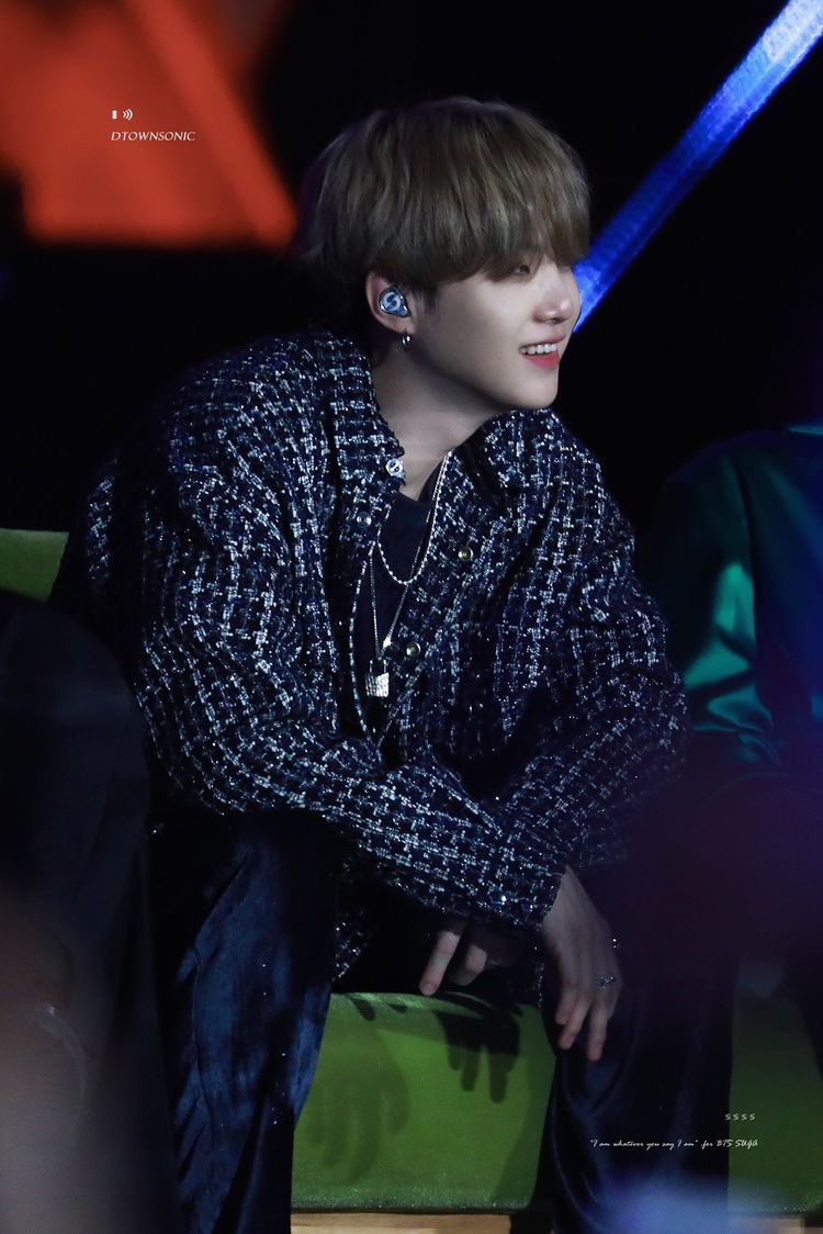 02Danke's tweet photo. #BTSISBACK

WELCOME BACK YOONGI

#WelcomeHomeSUGA
#방탄소년단슈가 https://t.co/tKTkbIQlvT