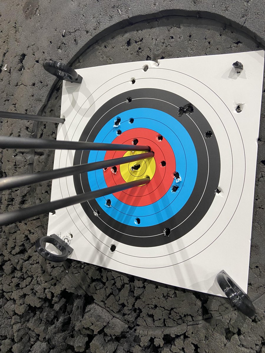 ArcheryHeaven's tweet photo. There is always one [by LRDGRat]
  
 #archeryForLife #worldArchery https://t.co/X6S7kOBlOF