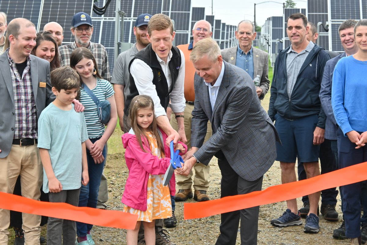 NH history was made Wednesday when our new 4.9-megawatt solar array in Kingston, NH – the first to be owned and operated by a regulated distribution utility company in the state – was officially commissioned during a ribbon-cutting ceremony.

Read more: bit.ly/4ebLoZ7