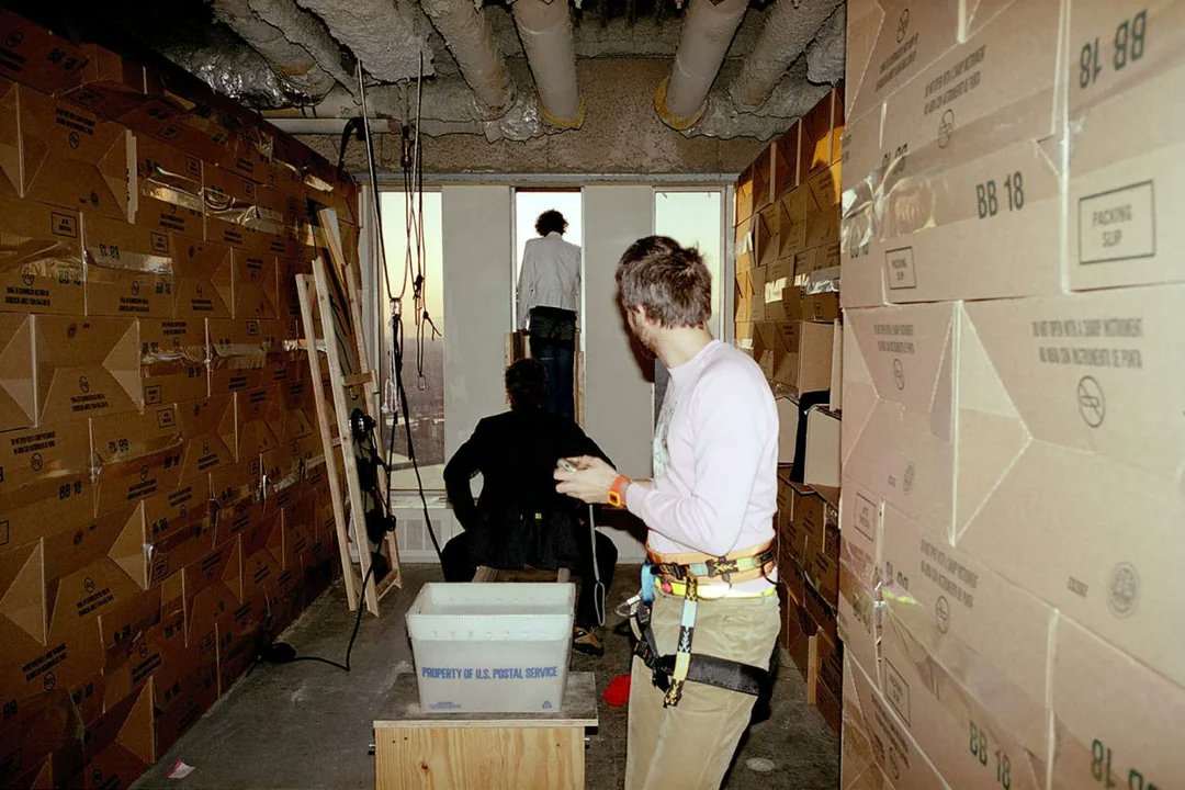 Cayotic_Prophet's tweet image. No, not &quot;all of a sudden...&quot; it always has been. Israeli Art Students (#BB18ControlledDemo) + Larry Silverstein (#Pullit) = #PseudoJ3WS

reddit.com/r/TwinTowersIn…