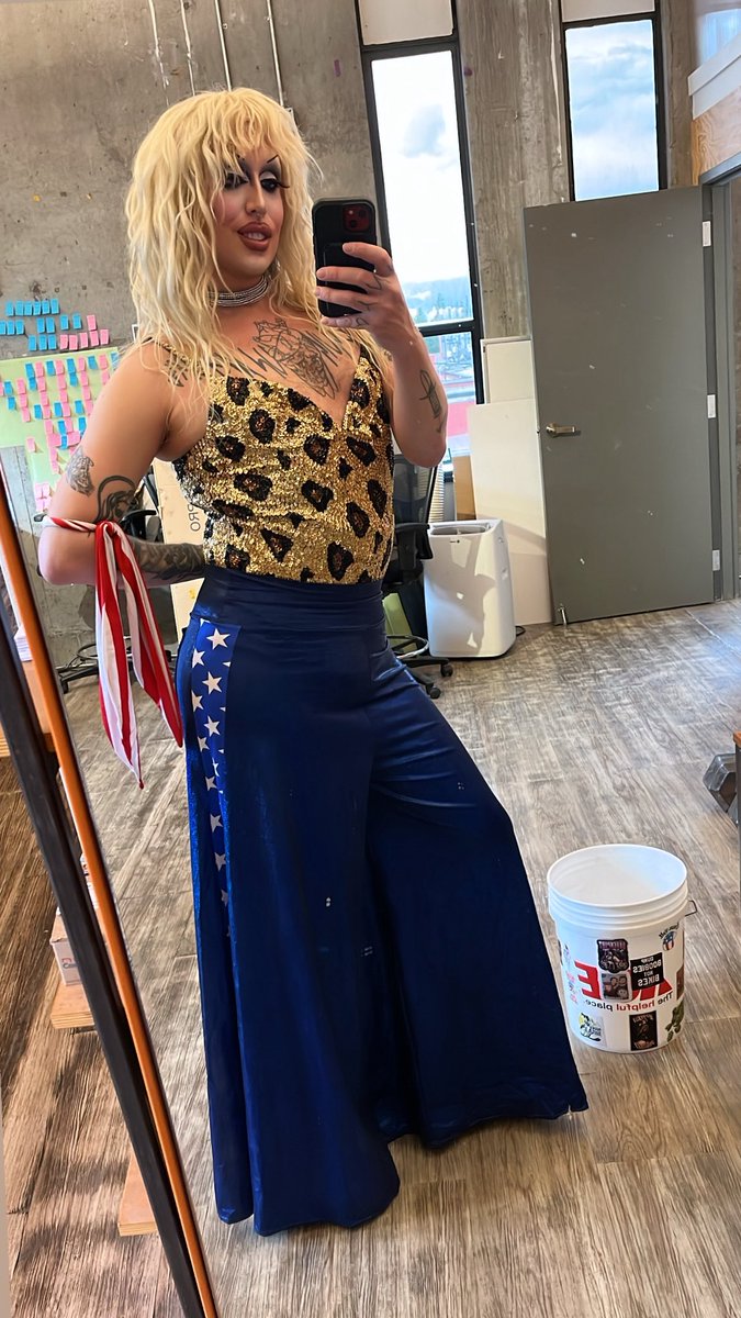 Giving Janet giving Britney