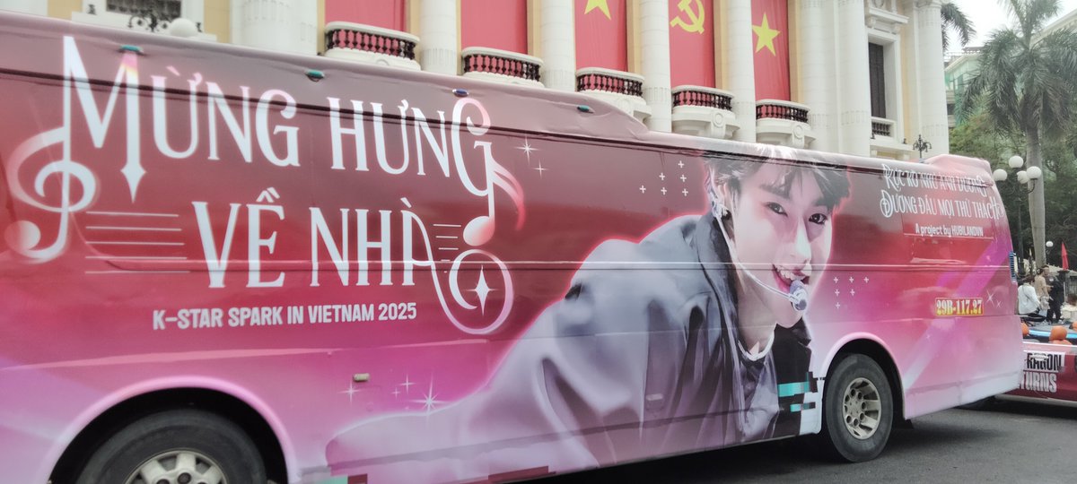 hubilandvn's tweet photo. Roadshow đã sẵn sàng 'Mừng Hưng về nhà' ❤️🇻🇳

#HANBIN #HANBIN_TEMPEST #한빈 #한빈아_HANBIN_Ơi https://t.co/Zwyb6iUNed