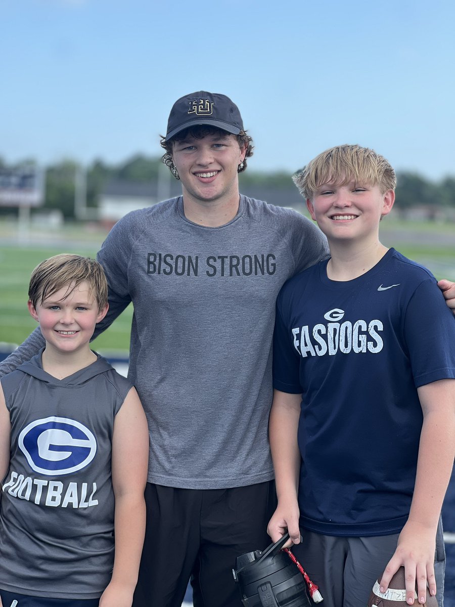 Jack Edwards (@snapperjack2024) on Twitter photo I had a great time getting to work with future Bulldog long snappers Bryce and Tucker Taliferro today. I coached Bryce in flag football 2 years ago and it’s great to be back coaching him again. The future of Greenwood special teams looks bright! <a href="/coachjhollo/">Josh Holloway</a> <a href="/GreenwoodFball/">Greenwood Football</a> I had a great time getting to work with future Bulldog long snappers Bryce and Tucker Taliferro today. I coached Bryce in flag football 2 years ago and it’s great to be back coaching him again. The future of Greenwood special teams looks bright! <a href="/coachjhollo/">Josh Holloway</a> <a href="/GreenwoodFball/">Greenwood Football</a>