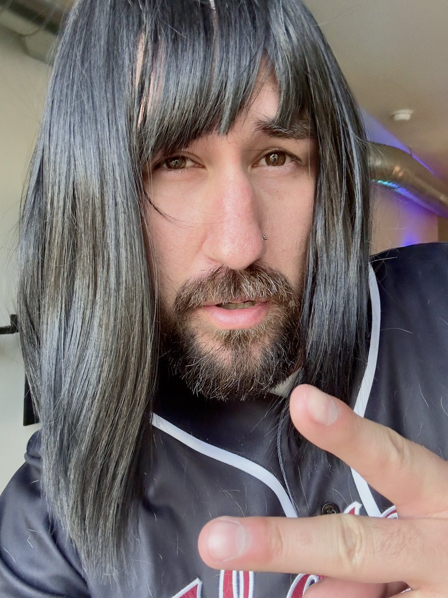 kylebrim's tweet photo. @musicbytvboo @djdiesel I’d wear my nice wig for that one. @djdiesel https://t.co/wTxJlVKjuQ