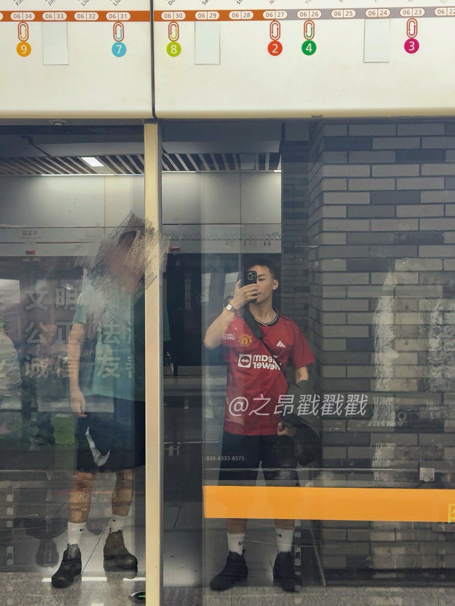 把T老师玩坏<a href="/_whitesock/">Titanium_</a> 
戳戳日子也是好起来了🥵🥵