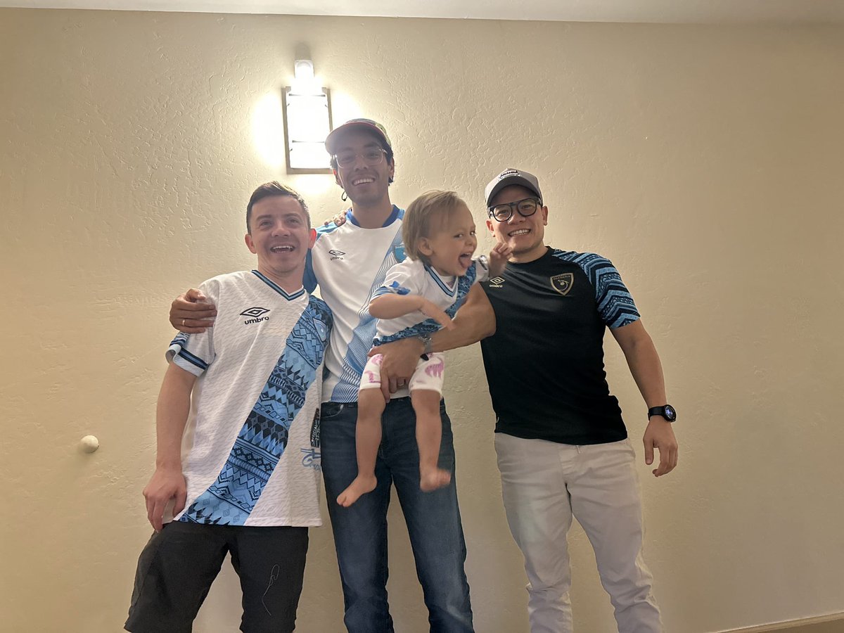 Boris Martinez (@borismartinezmd) on Twitter photo Vamos Guate 🇬🇹! #VeranoFutbolero Vamos Guate 🇬🇹! #VeranoFutbolero