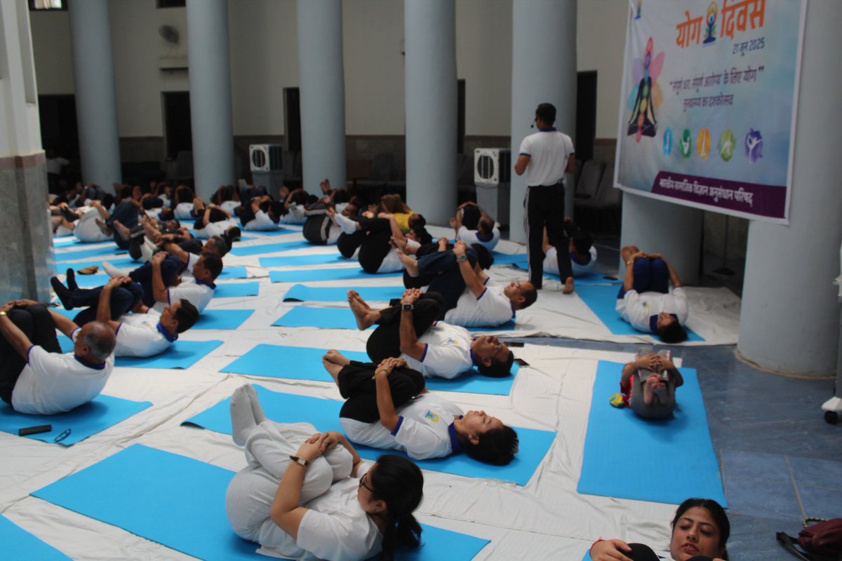 icssr's tweet image. The 11th International Yoga Day was celebrated with enthusiasm and vigor at ICSSR under the abled guidance and supervision of Shri. Kartikay Gaaver from the Morarji Desai National Institute of Yoga, Ministry of Ayush. Shri. Gaaver performed and taught several aasans and exercises…