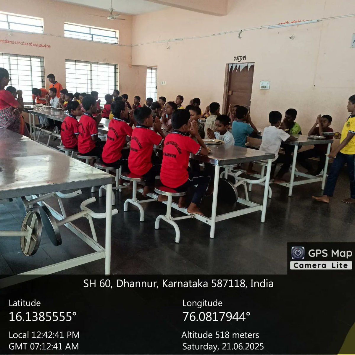 Lunch MDRS dhannur  #SocialAudit_SWDMeals #SocialWelfare_Karnataka <a href="/SWDGoK/">ಸಮಾಜ ಕಲ್ಯಾಣ ಇಲಾಖೆ</a>