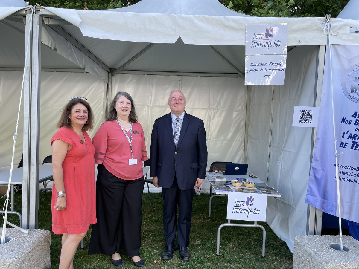 TerreFrat_ADO's tweet photo. Nous sommes prêts à vous accueillir sur le stand de Terre Fraternité-ADO avenue de Breteuil à Paris pour l'opération #AvecNosBlesses ! https://t.co/juEzo14y3Q