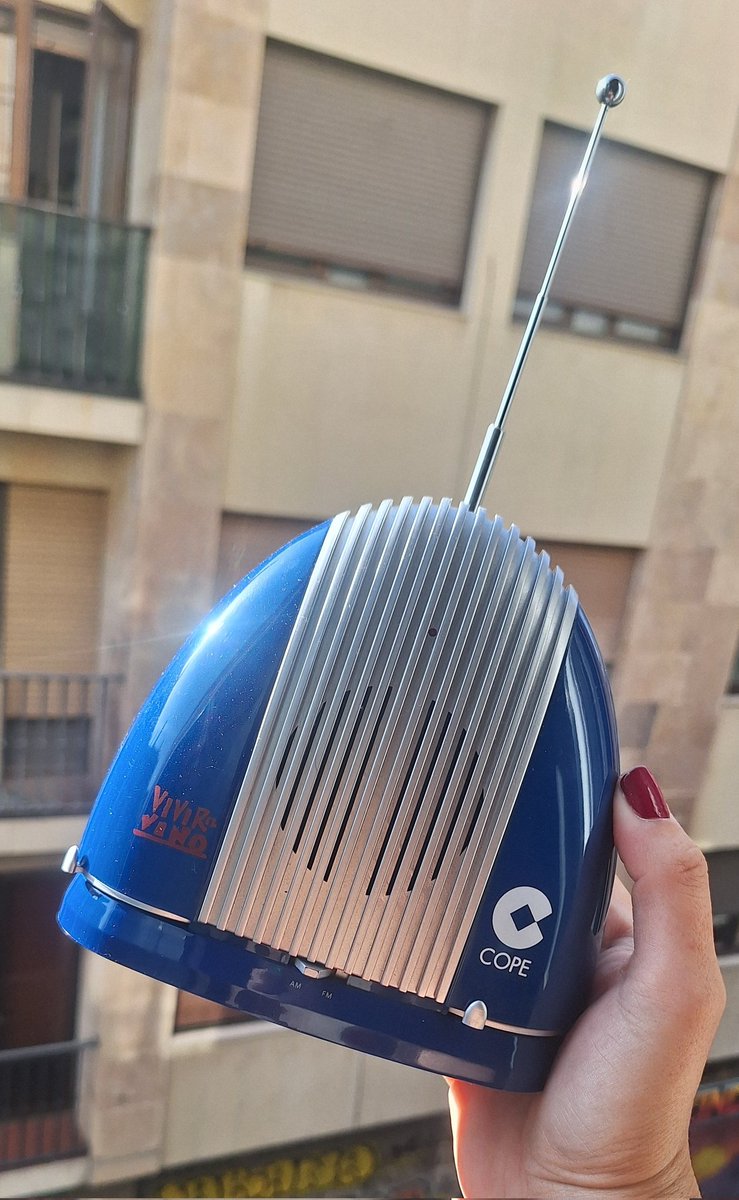 #Agropopularverano
Este es el maravilloso radiotransistor os podéis llevar si participáis en nuestro concurso:
La pregunta:
¿Qué producto agroalimentario es emblemático de Toledo?