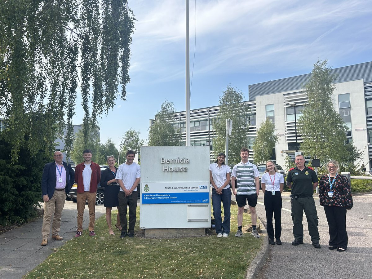 Delighted to host such motivated and talented University of Newcastle 4th year medical students for their ssc projects. @
<a href="/NewcastleMedSch/">Newcastle Med School</a> <a href="/drmnorton/">Michael Norton</a> 
@paulpaes7
@chaytora 🩺🚑💚