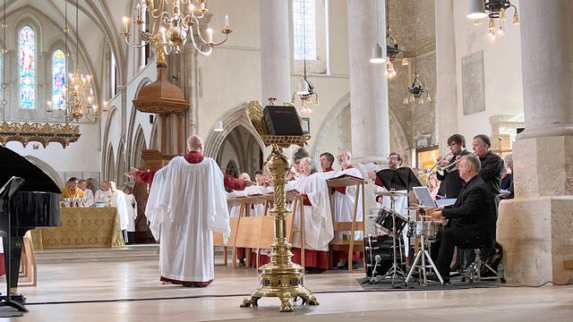 Portsmouth Diocese (@cofeportsmouth) on Twitter photo This morning <a href="/JonathanHFrost/">Bishop of Portsmouth</a> will licence three new Readers in <a href="/PortsmouthCath/">Portsmouth Cathedral ☩</a>. They’ll then serve in parishes, leading worship, preaching and offering pastoral care. Join us from 11am. Details: portsmouth.anglican.org/events/2025/06… This morning <a href="/JonathanHFrost/">Bishop of Portsmouth</a> will licence three new Readers in <a href="/PortsmouthCath/">Portsmouth Cathedral ☩</a>. They’ll then serve in parishes, leading worship, preaching and offering pastoral care. Join us from 11am. Details: portsmouth.anglican.org/events/2025/06…