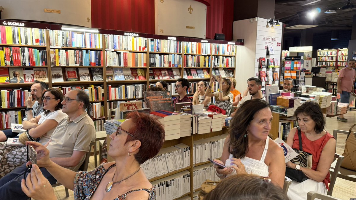 Eduardo Weruaga (@edu_weru) on Twitter photo Un libro que era necesario y que, por fin, salió a la luz. Una mirada a la inmunidad de un inmunólogo, catedrático y divulgador: <a href="/Alfredo_Corell/">Alfredo Corell</a> Un must Un libro que era necesario y que, por fin, salió a la luz. Una mirada a la inmunidad de un inmunólogo, catedrático y divulgador: <a href="/Alfredo_Corell/">Alfredo Corell</a> Un must