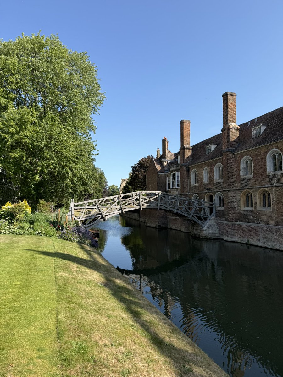 Mohamed A. El-Erian (@elerianm) on Twitter photo A calm Saturday morning on the River Cam… for now. Lots of punts are being readied, soon to navigate the river—and each other!
#cambridge <a href="/Cambridge_Uni/">Cambridge University</a> <a href="/QueensCam/">Queens' College</a> <a href="/QueensAlumni/">Queens' Alumni & Development</a> <a href="/acambridgediary/">A Cambridge Diary</a> #cambridgechancellor A calm Saturday morning on the River Cam… for now. Lots of punts are being readied, soon to navigate the river—and each other!
#cambridge <a href="/Cambridge_Uni/">Cambridge University</a> <a href="/QueensCam/">Queens' College</a> <a href="/QueensAlumni/">Queens' Alumni & Development</a> <a href="/acambridgediary/">A Cambridge Diary</a> #cambridgechancellor