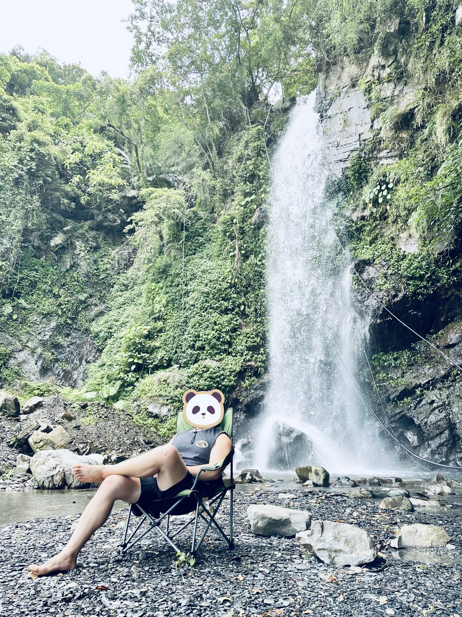 炎熱天氣🌞大家去哪裡 #避暑🏖️
#已婚大叔 跟 #朋友 來瀑布
如果能全裸 泡著 #冰涼的水💦  #最爽