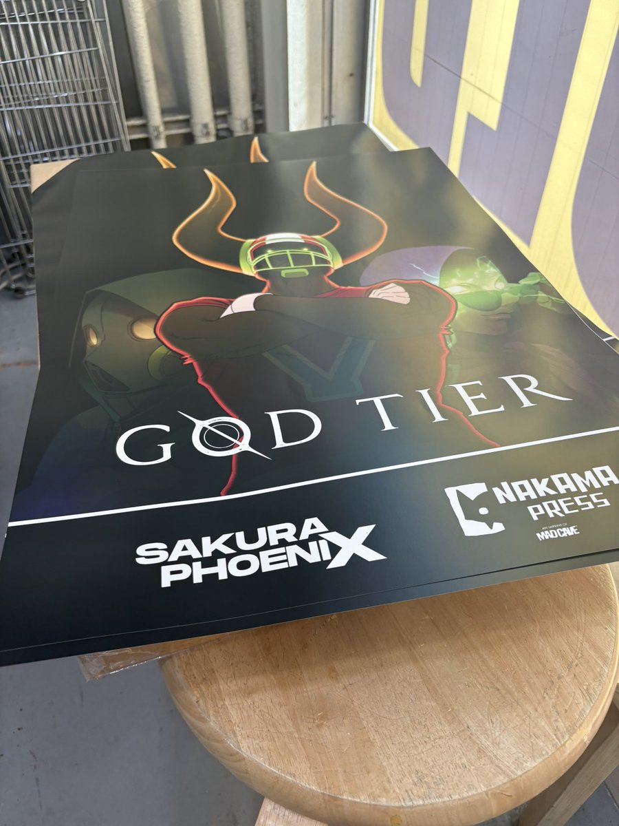 『GODTIER』1巻の発売記念サイン会無事終了しました！今日初めて手に取りましたがかなりの厚み重みの仕上がりでした🤩
お越しいただいた皆さま、暑い中ありがとうございました〜！！🎉