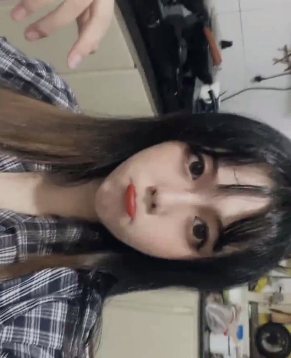 坐标广州
176cm
30🚪约线下 全国可飞 线下私信咨询喵喵
转关此帖抽10和52元口令红包🧧七天后开奖！
#门槛哥 #福利姬 #线下 #门槛妹