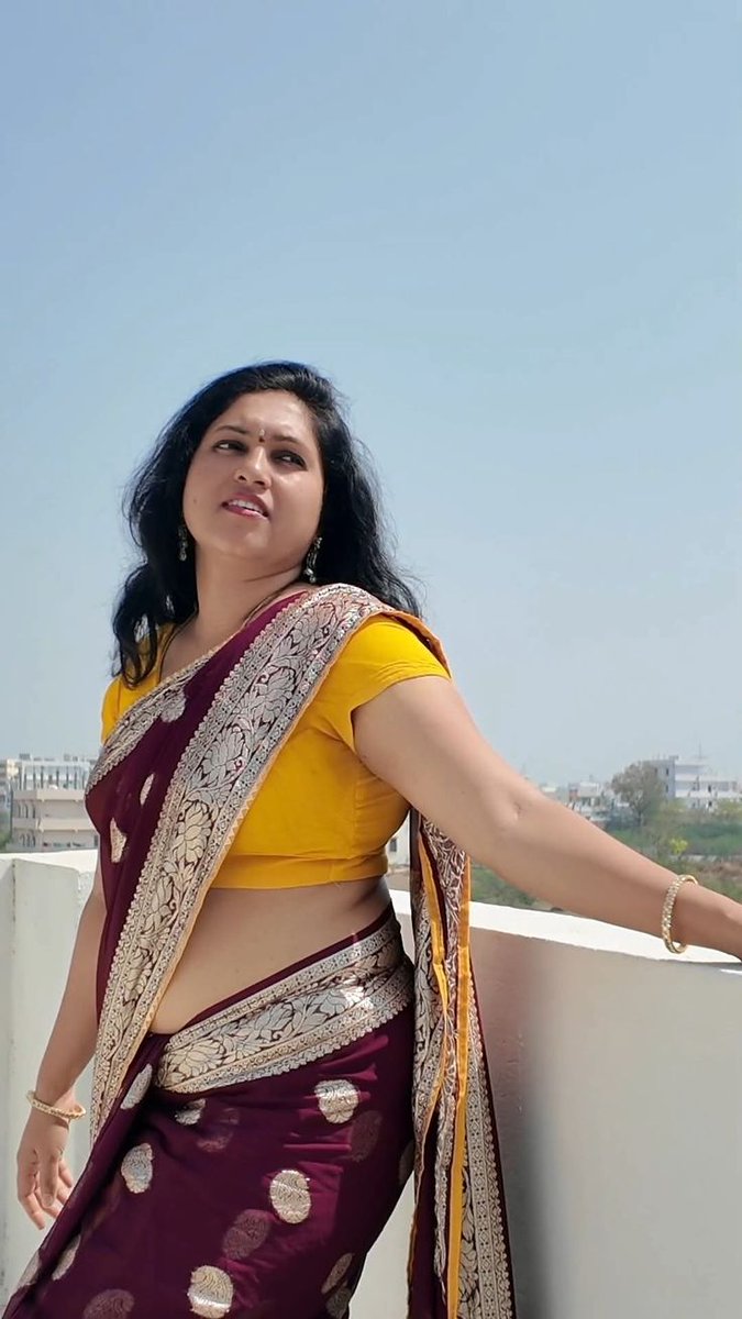 प्रेम से आत्मा तृप्त हो सकती है 
लेकिन मन और शरीर संभोग से ही तृप्त होता है…💯