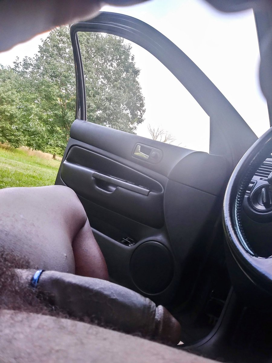 come catch a whiff of this fresh air 👃🏿👃🏿 #detroit #blakjaxx