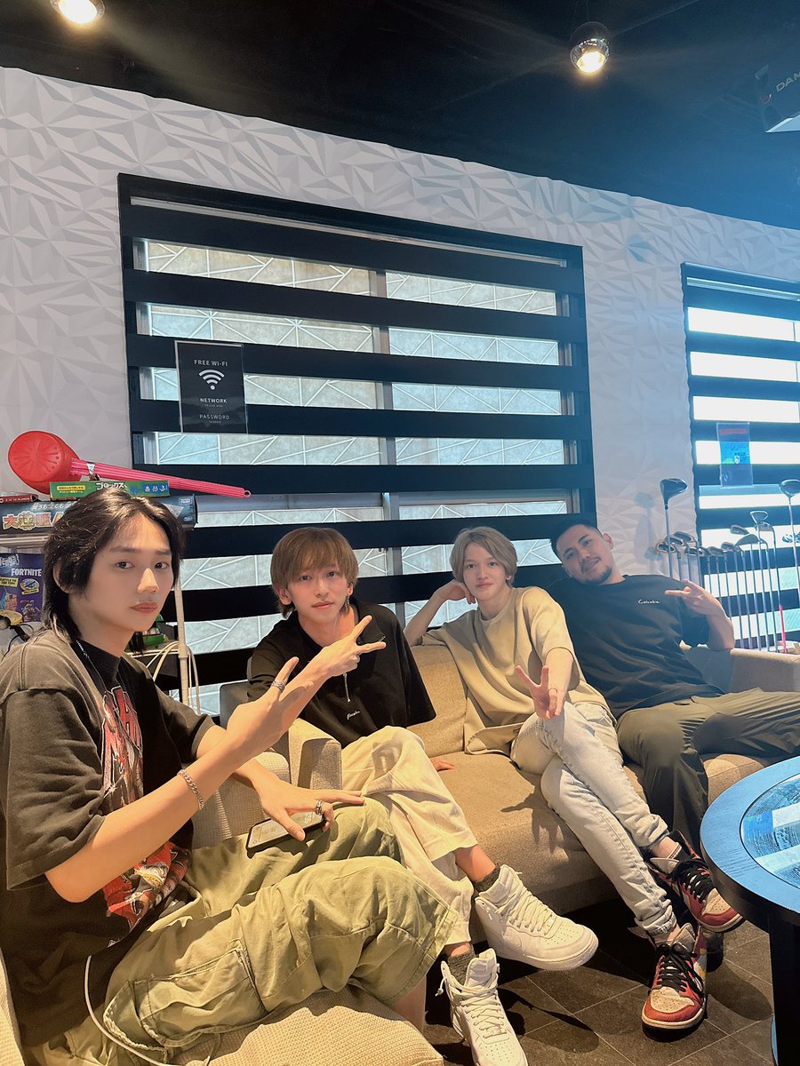 チームドカタのビジュアル系
<a href="/Murao_apex/">むらおかりばー</a> <a href="/zdaxc/">maydream</a> <a href="/Pinky__neco/">pinky</a> @lang_tai32984