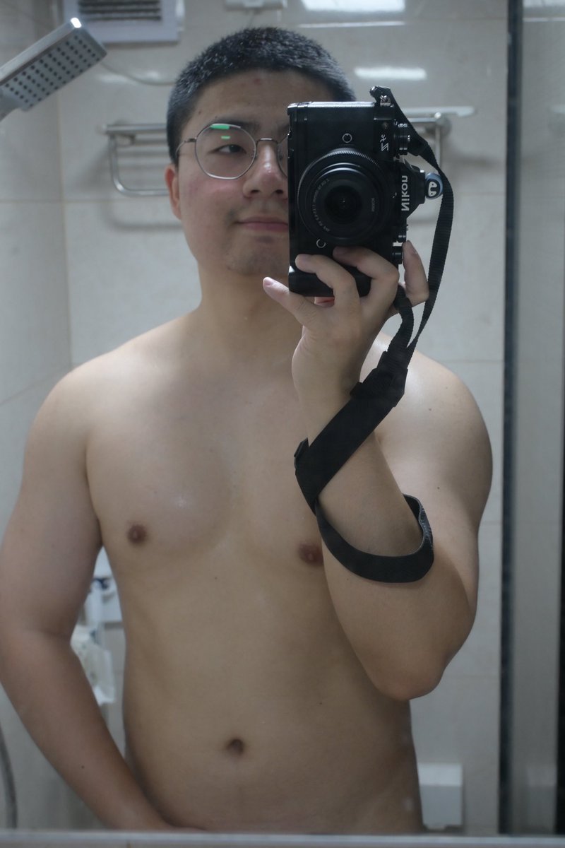 ccpikaqq tweet media