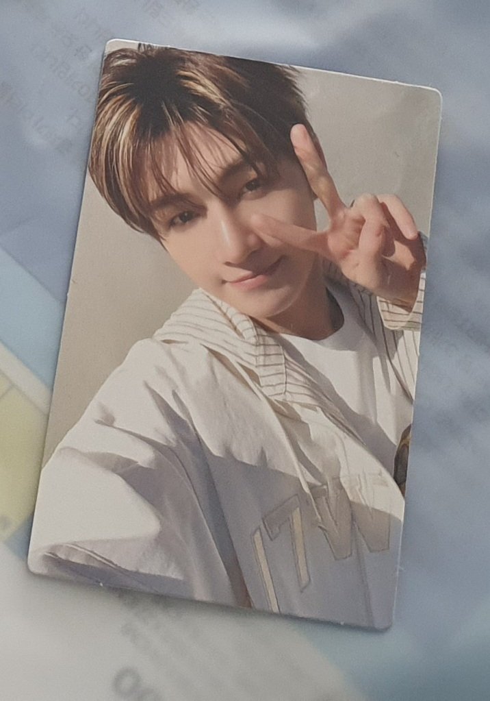 안이저 tweet media