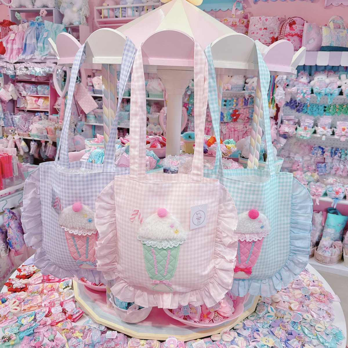 anirshop's tweet photo. 本日もたくさん入荷ありです🌈
土日も10:00〜17:00で営業中✨✨ https://t.co/fzv6FXkvTj