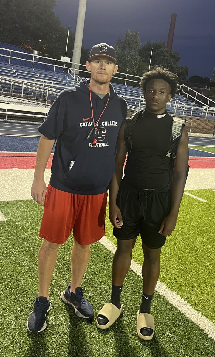_CallMeJ5's tweet image. Had a great camp tonight at @CatawbaFootball 💪🏾 Really gained alot of knowledge! Thank you @Coach_Overman for the tips tonight