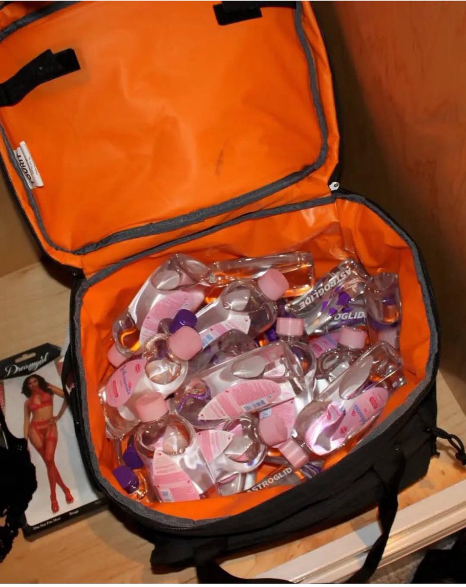 AlphaLiger's tweet image. Feds released images from the raid on Diddy’s house. Insane stuff. 🧵 1/8