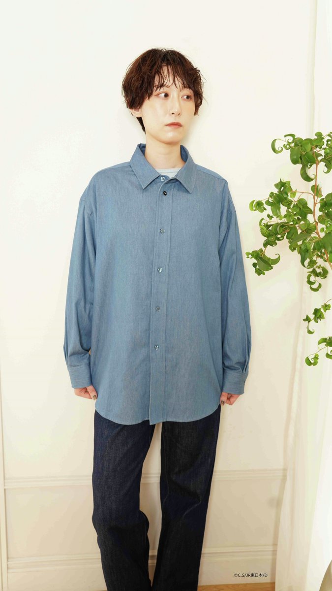 Pensta_JRCross's tweet image. 6月21日(土)発売 Suicaのペンギンいかり刺繍シャツ 各4,950円(税込)
爽やかなストライプとデニムのシャツの登場です。ボタンやピスネームにSuicaのペンギンモチーフが!さっと羽織って一年中使えるアイテムです。いかりマークの刺繍は期間限定発売です⚓️