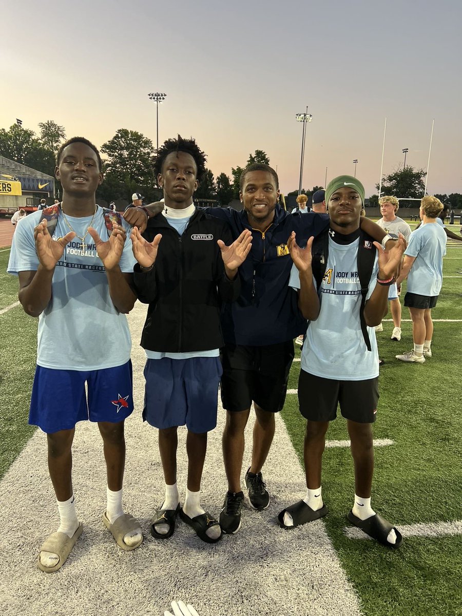 Louis brown (@louisbrown1534) on Twitter photo Had a great time at camp today at Murray state thanks for the camp <a href="/Its_CoachJD/">Jaylin Dickerson</a> <a href="/CoachNWilliams9/">Coach Nick Williams</a> <a href="/WrightJody/">Jody Wright</a> <a href="/CoachStiff/">Danny Stiff</a> <a href="/Showtime12u/">Maurice jones</a> <a href="/dburks88/">Dialleo Burks Sr.</a> <a href="/RivalsCamp/">Rivals Camp Series</a> @On3Recruits Had a great time at camp today at Murray state thanks for the camp <a href="/Its_CoachJD/">Jaylin Dickerson</a> <a href="/CoachNWilliams9/">Coach Nick Williams</a> <a href="/WrightJody/">Jody Wright</a> <a href="/CoachStiff/">Danny Stiff</a> <a href="/Showtime12u/">Maurice jones</a> <a href="/dburks88/">Dialleo Burks Sr.</a> <a href="/RivalsCamp/">Rivals Camp Series</a> @On3Recruits