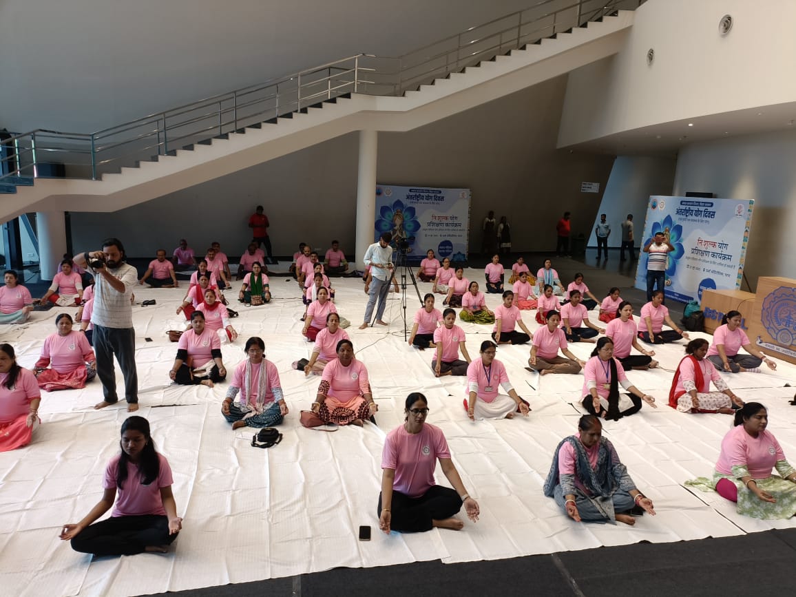 Women and Child Development Corporation, Bihar (@wcdbihar) on Twitter photo рдорд╣рд┐рд▓рд╛ рдПрд╡рдВ рдмрд╛рд▓ рд╡рд┐рдХрд╛рд╕ рдирд┐рдЧрдо рдХреЗ рджреНрд╡рд╛рд░рд╛ рдКрд░реНрдЬрд╛ рдСрдбреЛрдЯреЛрд░рд┐рдпрдо, рдкрдЯрдирд╛ рдореЗрдВ рдпреЛрдЧ рджрд┐рд╡рд╕ рдХрд╛ рдЖрдпреЛрдЬрди рдХрд┐рдпрд╛ рдЧрдпрд╛ред
#IDY2025
<a href="/BandanaPreyashi/">Bandana Preyashi</a>
<a href="/DoSWBihar/">Social Welfare Department, Bihar</a>
<a href="/MinistryWCD/">Ministry of WCD</a> рдорд╣рд┐рд▓рд╛ рдПрд╡рдВ рдмрд╛рд▓ рд╡рд┐рдХрд╛рд╕ рдирд┐рдЧрдо рдХреЗ рджреНрд╡рд╛рд░рд╛ рдКрд░реНрдЬрд╛ рдСрдбреЛрдЯреЛрд░рд┐рдпрдо, рдкрдЯрдирд╛ рдореЗрдВ рдпреЛрдЧ рджрд┐рд╡рд╕ рдХрд╛ рдЖрдпреЛрдЬрди рдХрд┐рдпрд╛ рдЧрдпрд╛ред
#IDY2025
<a href="/BandanaPreyashi/">Bandana Preyashi</a>
<a href="/DoSWBihar/">Social Welfare Department, Bihar</a>
<a href="/MinistryWCD/">Ministry of WCD</a>
