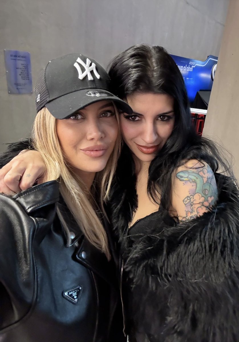 Cazzu y Wanda Nara. 💅🏻