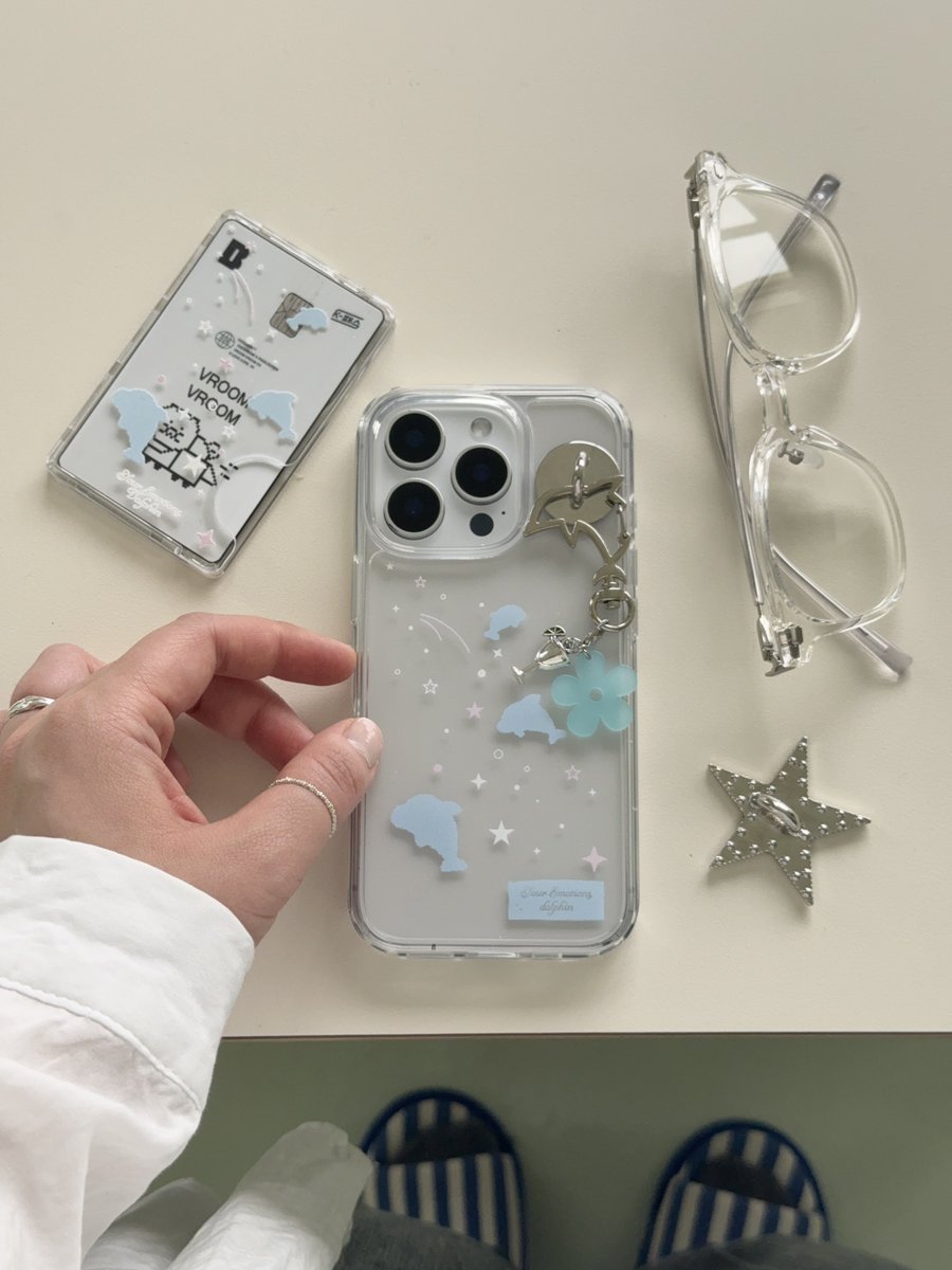 __your___'s tweet image. ✧･ﾟ: *✧･ﾟ:* 

6월 신상은 돌고래와 딸기 시리즈 입니다 ! 스타스프레이 시리즈 신규색상도 추가되었어요 ε(*⌒▽⌒) 

#RT 알티추첨 원하는 케이스를 보내드릴게요🐬

youremotions.co.kr