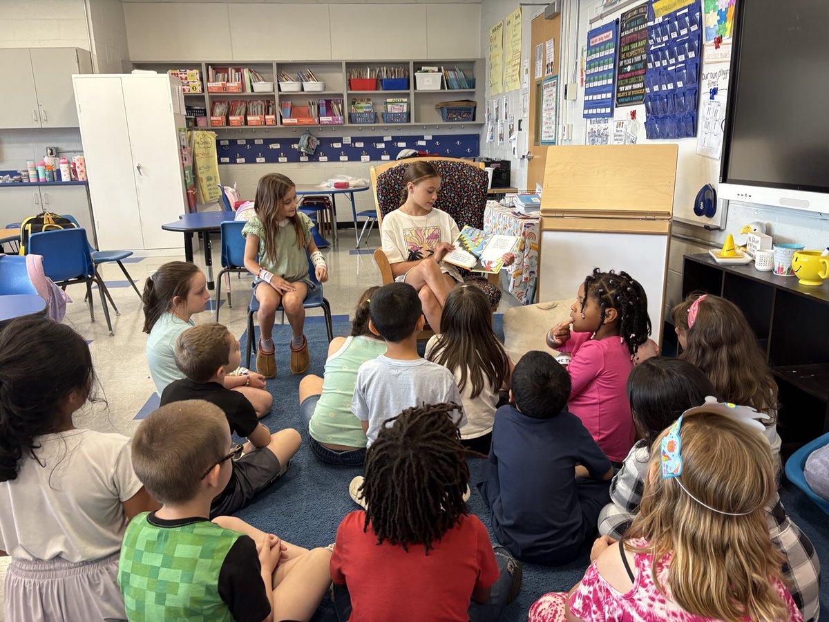 AngelaRyder (@arydergr1) on Twitter photo It’s always nice when you get to teach siblings and even better when they come back as a guest reader! 🩷 <a href="/LillianDriveSch/">Lillian Drive School</a> It’s always nice when you get to teach siblings and even better when they come back as a guest reader! 🩷 <a href="/LillianDriveSch/">Lillian Drive School</a>