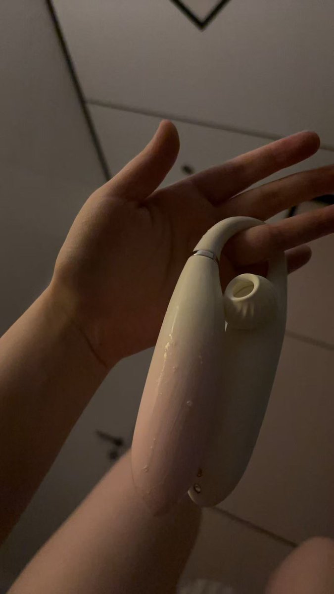 喜欢跟爱是会拉丝的