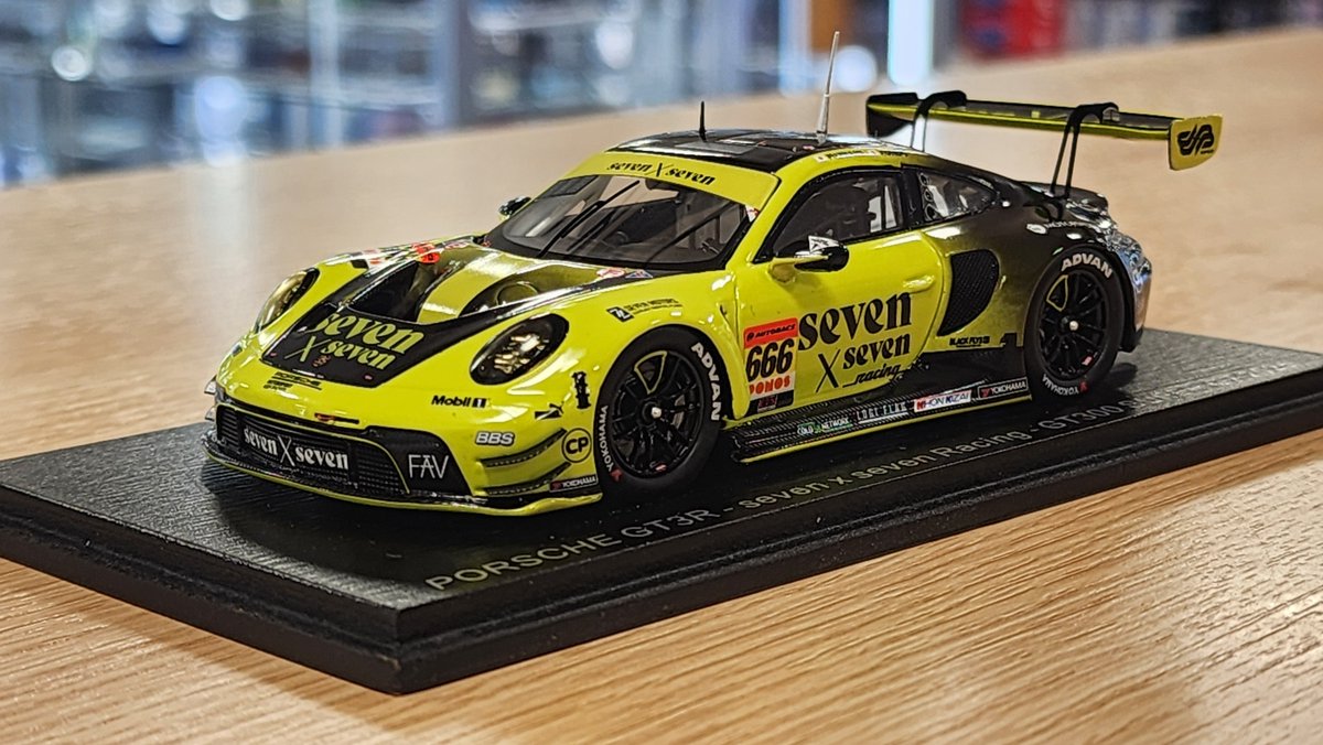 スパーク新製品 1/43スケール □43SGT25666 seven × seven ポルシェ
