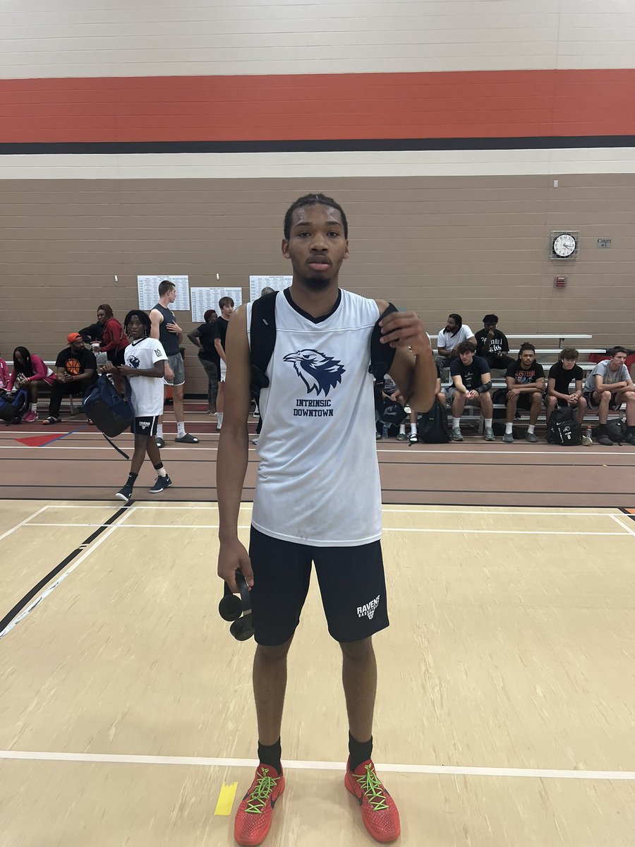 Class of 2026 6’8” wing <a href="/CedrickC15200/">Cedrick Carter</a> of <a href="/IntrinsicSchool/">Intrinsic Schools</a> can play with anyone. Had 26 points vs Bartlett on a variety of moves. Threes, up and unders, multiple dunks, rim protecting. Versatile talent. #dekalblive <a href="/DeKalb_Live/">DeKalb Live</a> <a href="/dekalb_bball/">Mike Reynolds</a>