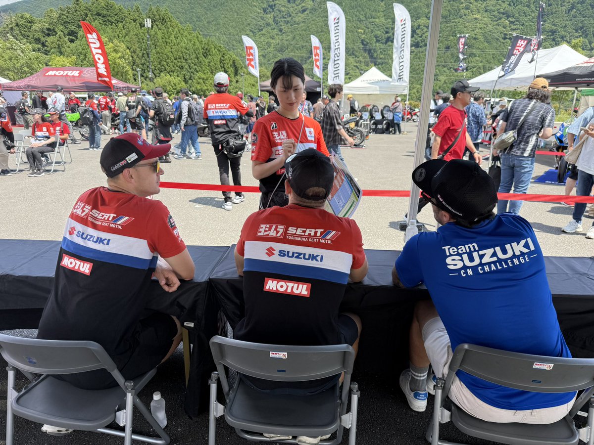 Yoshimura_SERT_Motul_official (@yoshimura_sert) on Twitter photo Practicing rock-paper-scissors with the staff! ✊✌️✋
#yoshimurasertmotul #yoshimura #ヨシムラ #清水 #清水イベント
<a href="/danlinfoot/">Dan Linfoot</a> <a href="/etiennemass/">Etienne Masson #155</a> <a href="/greggblack/">Gregg Black</a> Practicing rock-paper-scissors with the staff! ✊✌️✋
#yoshimurasertmotul #yoshimura #ヨシムラ #清水 #清水イベント
<a href="/danlinfoot/">Dan Linfoot</a> <a href="/etiennemass/">Etienne Masson #155</a> <a href="/greggblack/">Gregg Black</a>