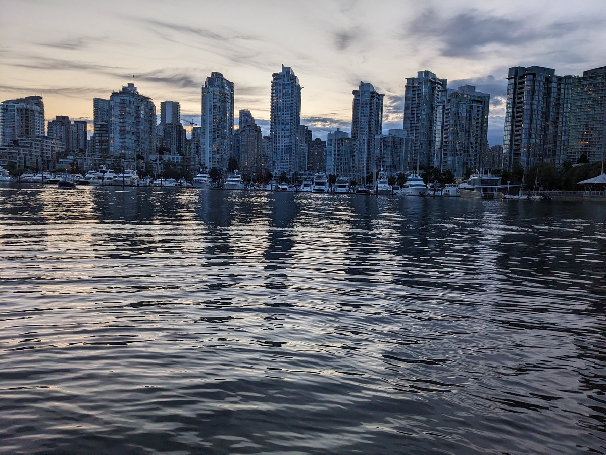 Lakes_Graham's tweet image. After a great visit to Vancouver, it's time to move on into the Rockies now for the next phase of my visit to Canada.