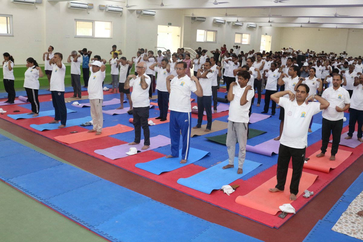 IIT (BHU), Varanasi (@iitbhu_varanasi) on Twitter photo Led by Hon'ble PM Shri <a href="/narendramodi/">Narendra Modi</a>, the IIT (BHU) Varanasi fraternity proudly celebrated the 11th International Day of Yoga! Let’s unite in the spirit of wellness with this year’s theme:
“Yoga for One Earth, One Health”
Together, we embrace the ancient wisdom of yoga for a Led by Hon'ble PM Shri <a href="/narendramodi/">Narendra Modi</a>, the IIT (BHU) Varanasi fraternity proudly celebrated the 11th International Day of Yoga! Let’s unite in the spirit of wellness with this year’s theme:
“Yoga for One Earth, One Health”
Together, we embrace the ancient wisdom of yoga for a