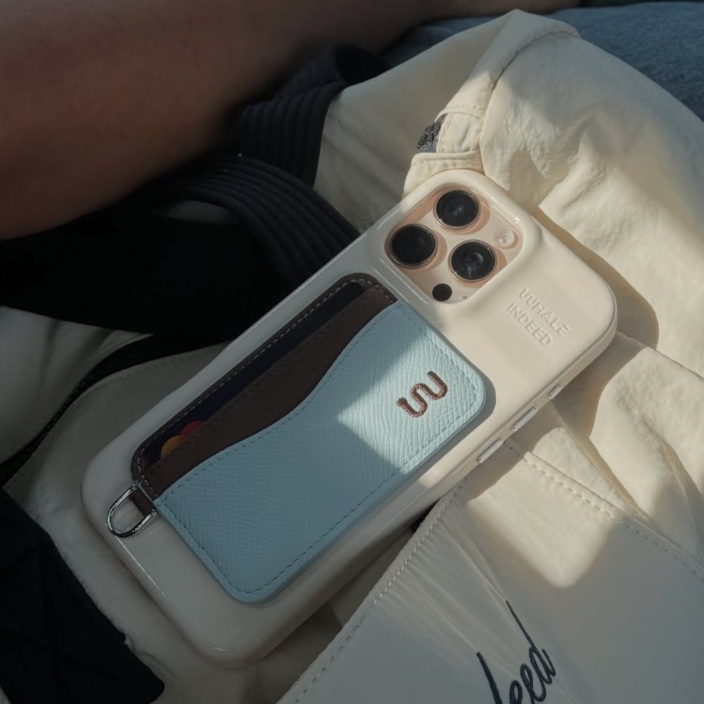 อีกร้านที่ชอบมากๆๆ เคสของแบรนด์ whaleindeed ร้านคนไทย ดีไซน์สวย เป็นเคส magsafe ที่แม่เหล็กติดแน่น เอา card holder มาแปะเพิ่มได้ด้วย ! 🩰🌞🍑🥣