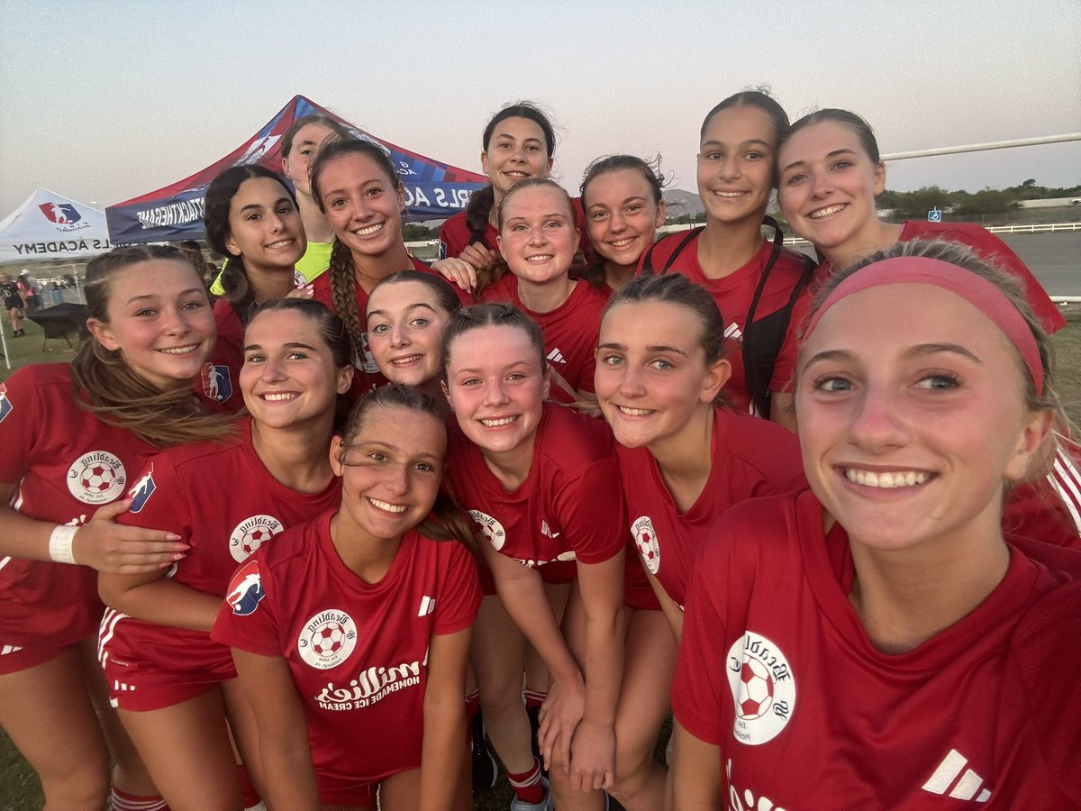 Beadling2009GA's tweet image. WHAT A WIN!

So proud of these girls! Way to grind tonight in game 2️⃣ at the #GASummer playoffs!

@AbbyMascaro ⚽️
@FallanMalley ⚽️ (PK)
@Addison_Vrabel A

@AmatoDelaney and our back line - SHOUTOUT!!!

#WHYNOTUS #NOWWEGO

@GAcademyLeague @BeadlingSoccer @ImCollegeSoccer…