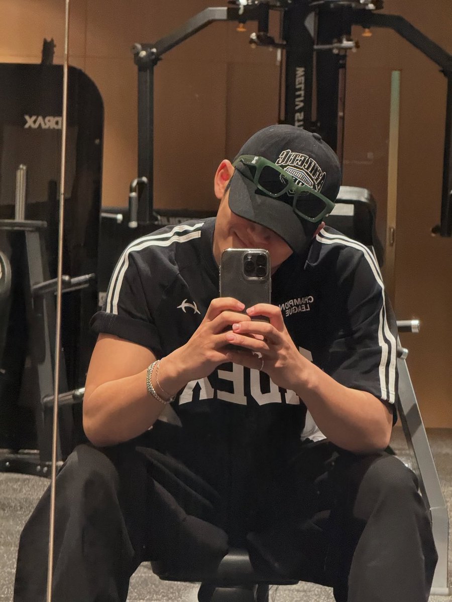 Mingyu tweet media