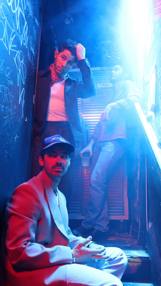 Rehearsals never rehearsed so good ❤️
- Joe